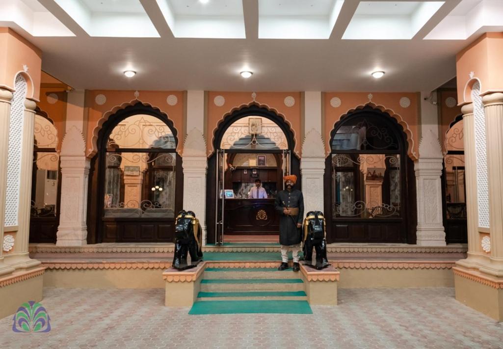 Hotel Basant Vihar Palace ไบคาเนอร์ ภายนอก รูปภาพ