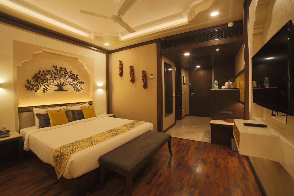 Hotel Basant Vihar Palace ไบคาเนอร์ ภายนอก รูปภาพ