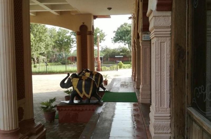 Hotel Basant Vihar Palace ไบคาเนอร์ ภายนอก รูปภาพ